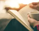 Czy literatura uczy człowieka jak żyć? Odkryj jej życiowe lekcje