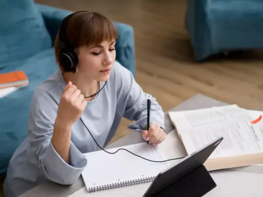 Za ile zdalne nauczanie? Sprawdź rosnące koszty edukacji online