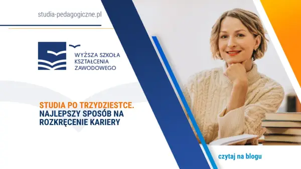 Uśmiechnięta kobieta z książkami, idealna do promocji przygotowania pedagogicznego online. Studia po trzydziestce to szansa na rozwój.